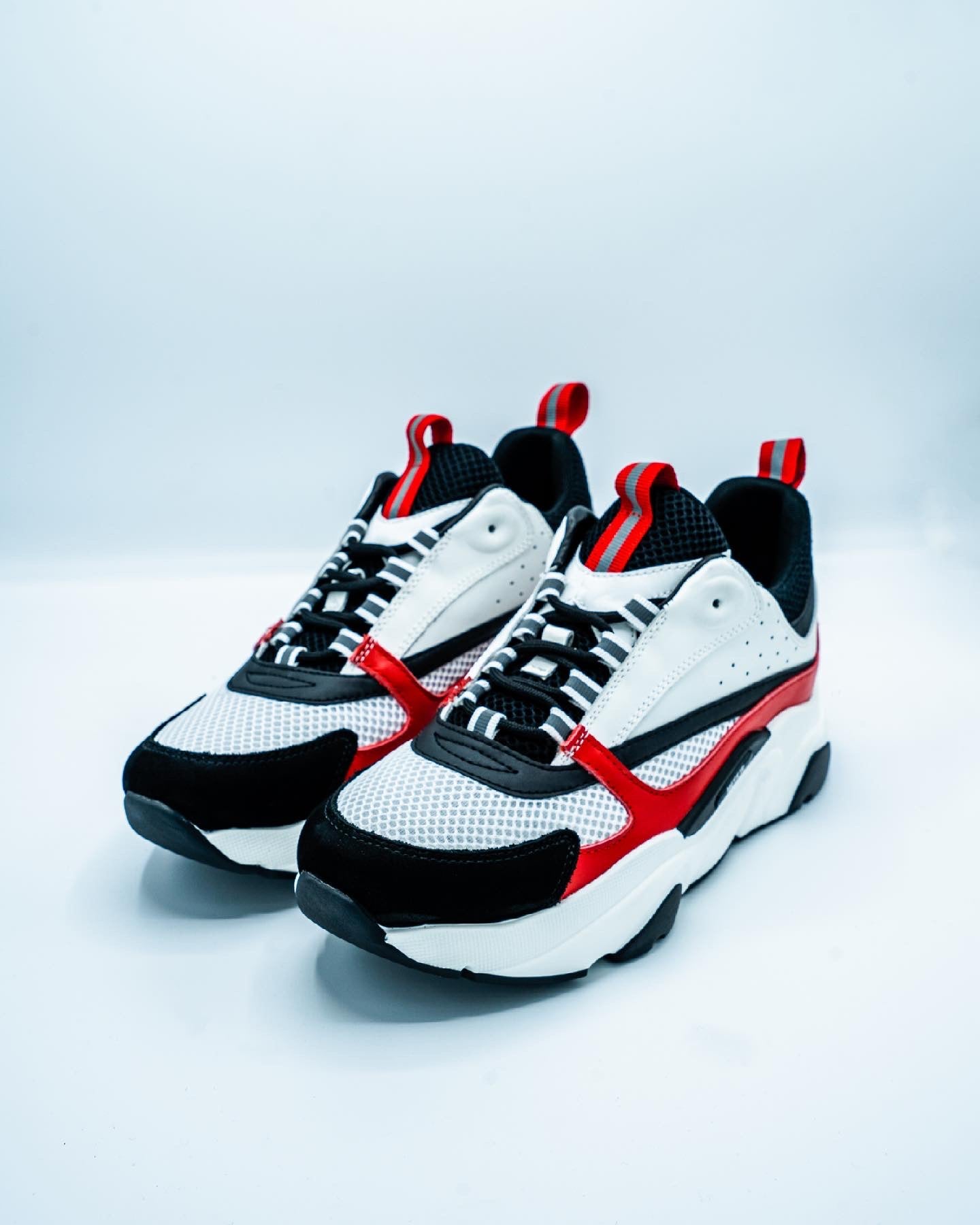 ONE THOUSAND RUNNER SNEAKER RED